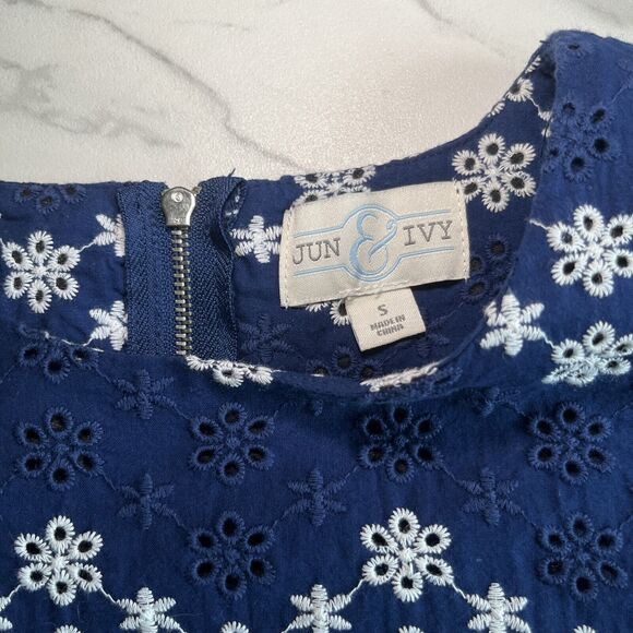 Jun Ivy Dress Embroided Cotton Sz Sm Floral Short Sleeve Mini Shift Lined Blue - Picture 2 of 12